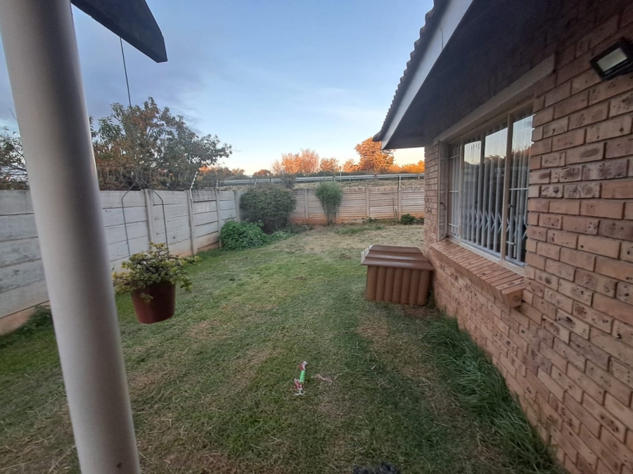To Let 3 Bedroom Property for Rent in Langenhovenpark Free State